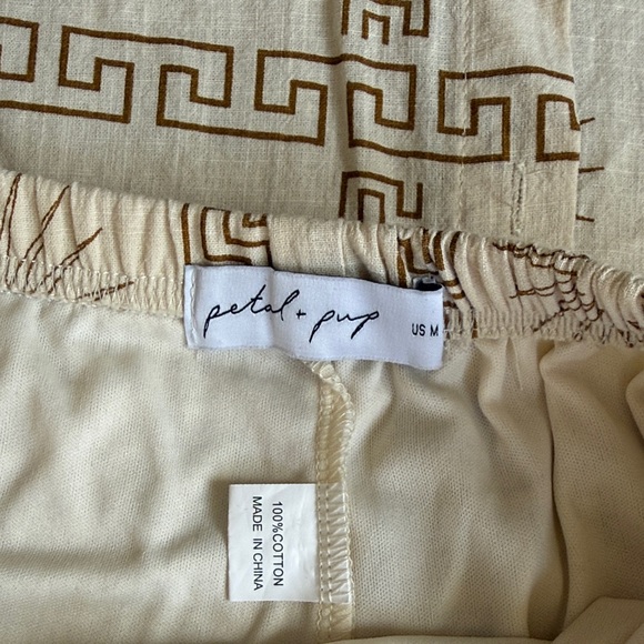 Petal & Pup Penny Cream Gold-tone Sun Geo Patterned Matching Shirt Short Set - Picture 14 of 16